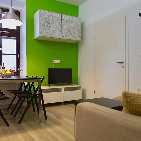 Pretty & Modern By The River Apartament *